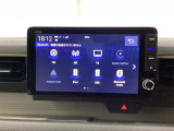 ドライブの必需品。見やすい・使いやすいHonda純正のメモリーナビを搭載。Bluetooth機能もついているのでお持ちのスマートフォンと連携させて、さらに便利に利用が可能です。