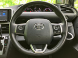 握りやすく操作性の良いステアリング。快適なドライビングをサポートし、運転の楽しさを高めます。
