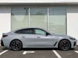 オリジナル・サービスもついたBMW自動車保険も取り扱っております。BMW自動車保険にご加入いただくと、万一のトラブルを24時間365日サポートするエマージェンシー・サービスの〈プレミアム〉をご利用いただけます。