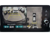 マルチビューカメラシステムは、前後左右のカメラで映した周囲の映像をナビゲーション画面に表示し、ドライバーの死角を減らすことで運転負荷を軽減する機能です☆