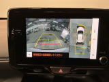 リアカメラ装備、運転に自信のない方でも安心して車庫入れができるリバース連動リアカメラが装着されています。狭い駐車場はもちろん、雨の日や夜間でもストレスなく運転していただけます。