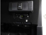 ETC!料金所も止まる事無くスイスイです!窓を開ける必要も無いので雨や花粉、排気ガスの浸入もありません!今や必需品ですネ!