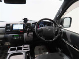 運転に集中しやすいコックピット。喫煙車です。