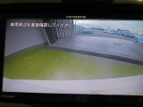 バックカメラが付いているので後方確認が非常にしやすいです。今や運転初心者も熟練者も必須装備!ついていて損はないですね♪