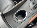 こちらにもカップホルダーがございます