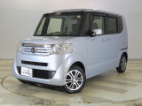 当社下取り車で整備歴が分かった安心の1台です!雹害車ですのでボンネットとルーフ(屋根)に笑窪が複数あります。ご来店頂きご確認ください。USB接続対応ナビが装備されたお買い得な1台です!