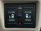 【両側パワースライドドア】両側がパワースライドドアになっており、運転席のスイッチやスマートキーでも開閉が可能です!開口部も広いので乗り降りも楽々♪