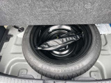 スペアタイヤを積んでおります。