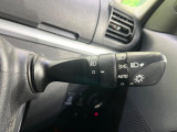 【オートライト】周りの明るさに応じて自動でヘッドライトの点灯・消灯ができる機能です!ライトの付け忘れ・消し忘れなどが無くなり、雨の日や夕方の走行も安心!トンネル通過時も便利ですね♪