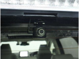 リヤ用ドライブレコーダー装備!これがあれば、相手方が危険運転をしてきた場合などでも客観的に証明でき、事故や事件の直接的な証拠の確保にも生り得ます。