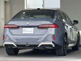 この度は弊社認定中古車をご覧いただき誠にありがとうございます。弊社はBMW 正規ディーラーですので遠方のお客様も安心してご購入下さい。ご不明な点がございましたらお気軽にお申し付けください。