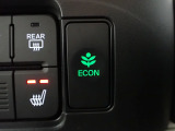 エンジン、エアコンなどを制御し低燃費な『ECONモード』に、また走りを楽しみたいとき、空調など快適性を重視したいときにはスイッチOFFで通常モードに切り替えができます!