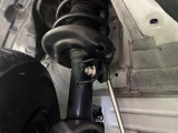 お車を安心してお乗りいただく為には、足回りの定期点検が欠かせません。サービスサポート(有償保証)では無料点検もご提供しており、安心のカーライフをお過ごしいただけるサポート体制が整っています。
