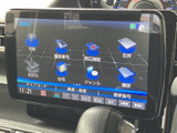 多彩な機能を備えたナビゲーションシステム。快適なドライブをサポートし、目的地までスムーズにお連れします。使いやすさも魅力です。