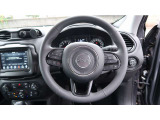 ハンドルを握ったら最後、Jeepワールドに引き込まれます。
