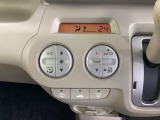 フルオートエアコンは希望の温度設定で風の温度も風量も自動調整で年中快適です
