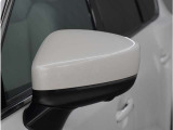 【ドアミラーウインカー】格好良さだけではなく対向車両からの視認性もよく安全に走行する為の安全装備のひとつです。