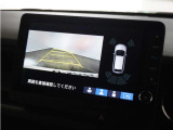 ◆リアワイドカメラシステム◆3種類の表示で後方確認をサポート♪セレクトレバーを「R」の位置に入れるとカメラ画像に切り替え。ノーマルビューでは従来のリアカメラと同様の標準的なビューで表示します!