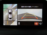 マルチビューカメラ付きで後退時も安心です。