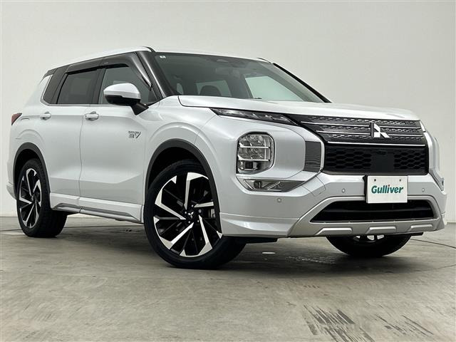 アウトランダー PHEV 2.4 P 4WD 本革シート