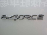 【e-4ORCE(イーフォース)】前後独立のモーターを搭載して4輪のブレーキと統合的に電子制御しています。雪道や悪路の走破性の他、普段の交差点やカーブ等の「走る・曲がる・止まる」を快適にしてくれます。