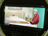 休憩中に楽しめるTV機能付きです。停車中に、お気に入りの番組や映像を鑑賞でき、待ち時間を有効活用できます。