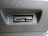 ここにETC付いております。高速道路の料金所もスイスイ♪ ETCカードの申し込みは日産カードがおすすめ!!!「安心」「おトク」「便利」で皆さまのカーライフをサポートする特典満載のカードです。