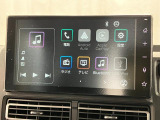 【9インチスマホ連携ディスプレイオーディオ】 対応しているスマホアプリを大画面で使えます!フルセグテレビやラジオの視聴、Bluetooth接続による音楽鑑賞、ハンズフリー通話なども利用可能です。