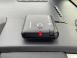 【ETC】有料道路を利用する際に料金所で停止することなく通過できる、ETC車載器(ノンストップ自動料金収受システム機器)が装備されています。セットアップを行うことで利用可能になります。