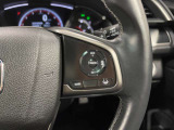 Hondaセンシングの機能のひとつ、アダプティブクルーズコントロール付!アクセルから足を離しても設定したスピードと前車との車間を保ち走行してくれます!車線維持もアシスト☆高速道路で疲労軽減ですね☆