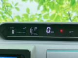 視認性の高いメーターで、運転に必要な情報を確認しやすいです。シンプルでわかりやすいデザインも魅力です。