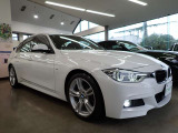 BMW在庫保有台数常時100台以上!ご来店の際はBMW本店(厚木市下荻野140-1)にご来店ください!弊社自慢の全天候型ショールーム!BMW在庫保有台数常時100台以上ございます!