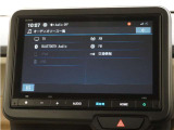 フルオートエアコン搭載。好みの温度に設定するだけで、風向や風量を自動でコントロール!いつでも快適な車内環境に。さらに、体を直接温めるシートヒーター付きで寒い季節も暖かく過ごせます。