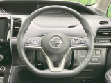 【純正革巻きステアリング】上質な革を使用することで、手にしっかり馴染みとても運転しやすいハンドルです♪