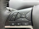 ステアリングスイッチ【インフォメーションディスプレイなどの操作ができる便利なスイッチです。】