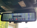 【デジタルルームミラー】後席の大きな荷物や同乗者で後方が確認しづらい時でも安心!カメラが撮影した車両後方の映像をルームミラー内に表示。クリアな視界で状況の確認が可能です!