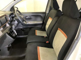 お洒落なシートカラーです!ぜひ実車をお確かめくださいね!事前のお問合せをお待ちしております。