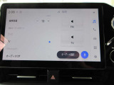 前席と後席別々の映像、音声再生可能です