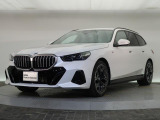 一目で伝わるBMW特有のスポーティーなプロポーションは、BMWの走行性能を生み出すのに欠かせない要因の一つです。細部まで拘りぬいたお車をぜひ一度ご覧ください!