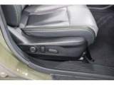 運転席シートの拡大画像です。