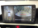 【パノラミックビューモニター】専用のカメラにより、上から見下ろしたような視点で360度クルマの周囲を確認することができます☆死角部分も確認しやすく、狭い場所での切り返しや駐車もスムーズに行えます。