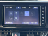 多様なソースに対応し、車内を最高の音空間に変えます。お好みの音楽を楽しみながら、快適なドライブをお過ごしください。