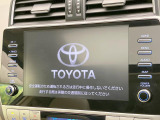 【純正ナビ】人気の純正ナビを装備しております。ナビの使いやすさはもちろん、オーディオ機能も充実!キャンプや旅行はもちろん、通勤や買い物など普段のドライブも楽しくなるはず♪