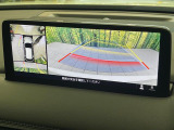 【360&deg;ビューモニター】専用のカメラにより、上から見下ろしたような視点で360度クルマの周囲を確認することができます☆死角部分も確認しやすく、狭い場所での切り返しや駐車もスムーズに行えます。