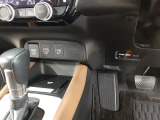■ 装備6 ■ ワイヤレス充電(置くだけ充電) ETC2.0車載器 USBパワーポート USB接続