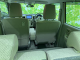 後方の視界が広がり、駐車時の安全性を高めます。狭い場所での取り回しも楽になり、運転に自信を持てる一台です。