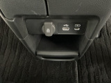 【USBポート】USBポートも装備されています!スマートフォンのオーディオに連携も可能です。今や欠かせない装備の一つです!そして、充電用は急速充電に対応しているtype-Cとなっています♪