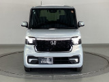 デイタイムランニングランプ付フルLEDヘッドライトは、Honda初となるダイレクトプロジェクション式を採用です!
