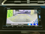 後方確認をサポートするモニターが搭載されています。駐車時や狭い道での運転も、より安全に行えます。運転に不安を感じる方にもおすすめです。