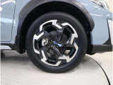 純正18インチアルミホイール装備・タイヤサイズ225/55R18